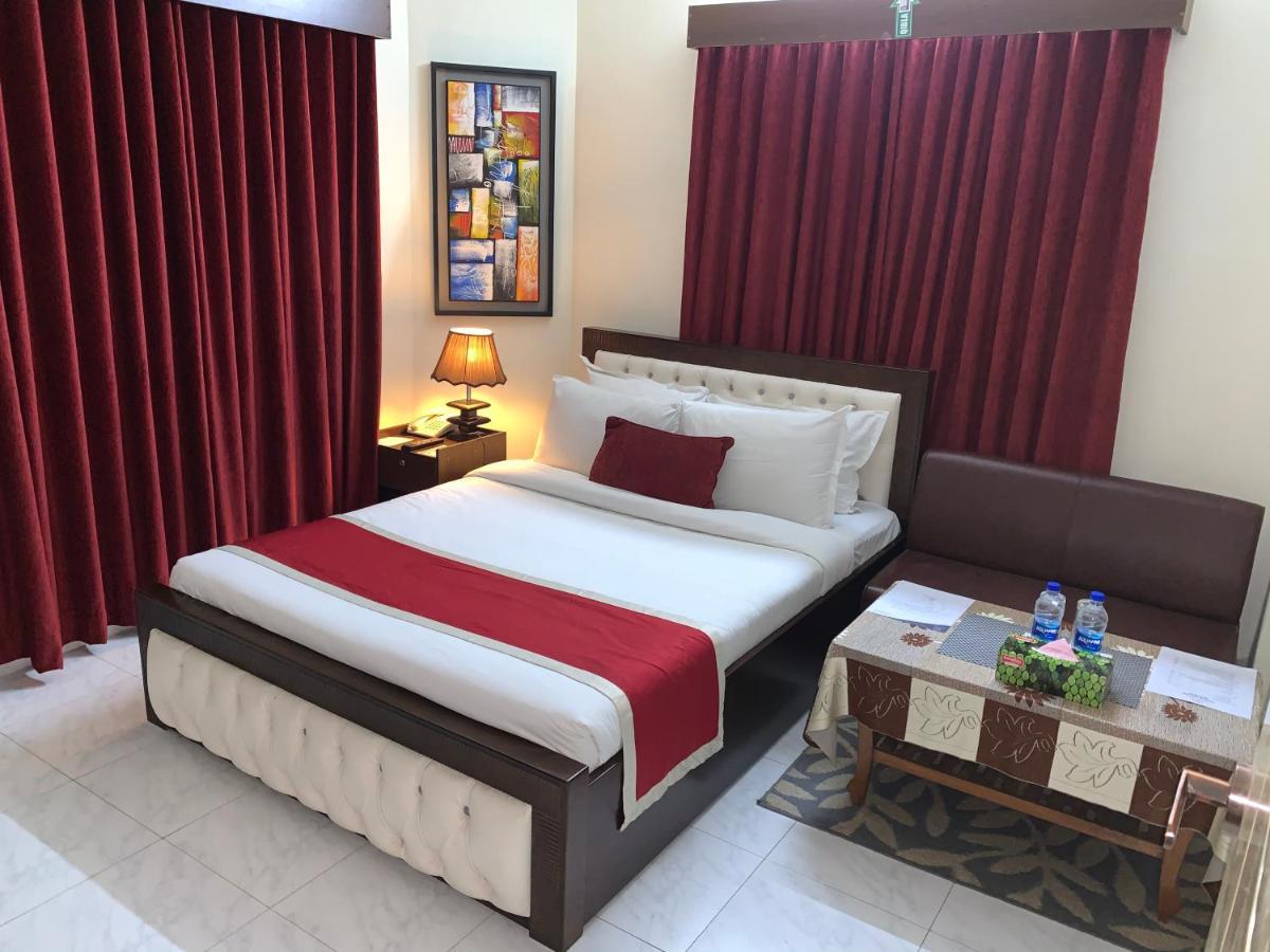 דאהקה Hotel Grand Circle Inn מראה חיצוני תמונה